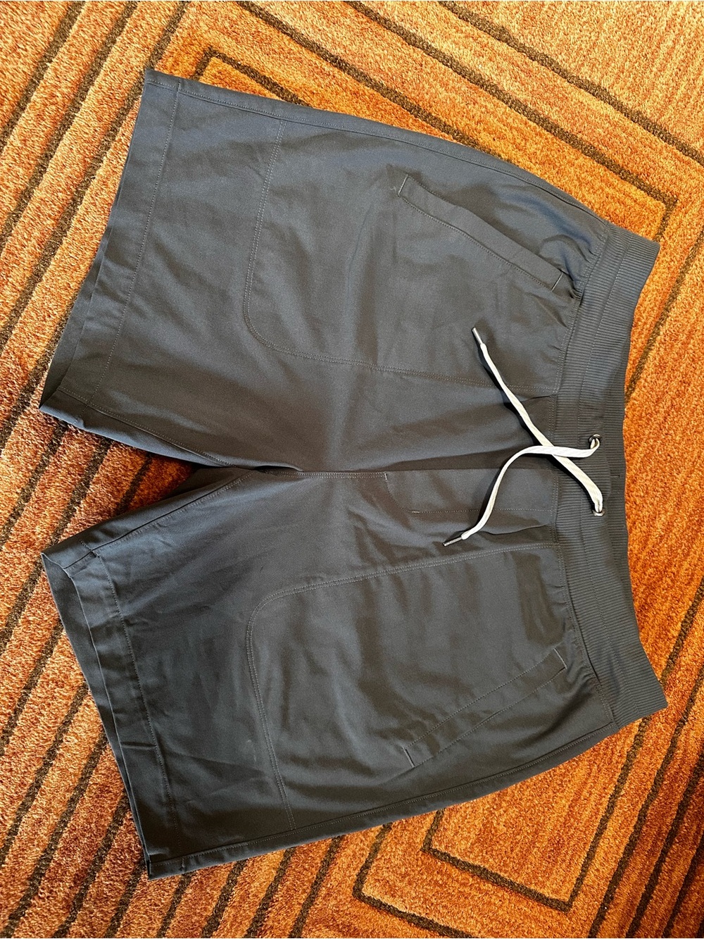 Vuori Men's Ponto Shorts with Drawstring in Seafoam Green